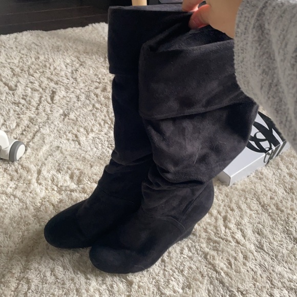 Super comfortable black boots - Picture 2 of 4